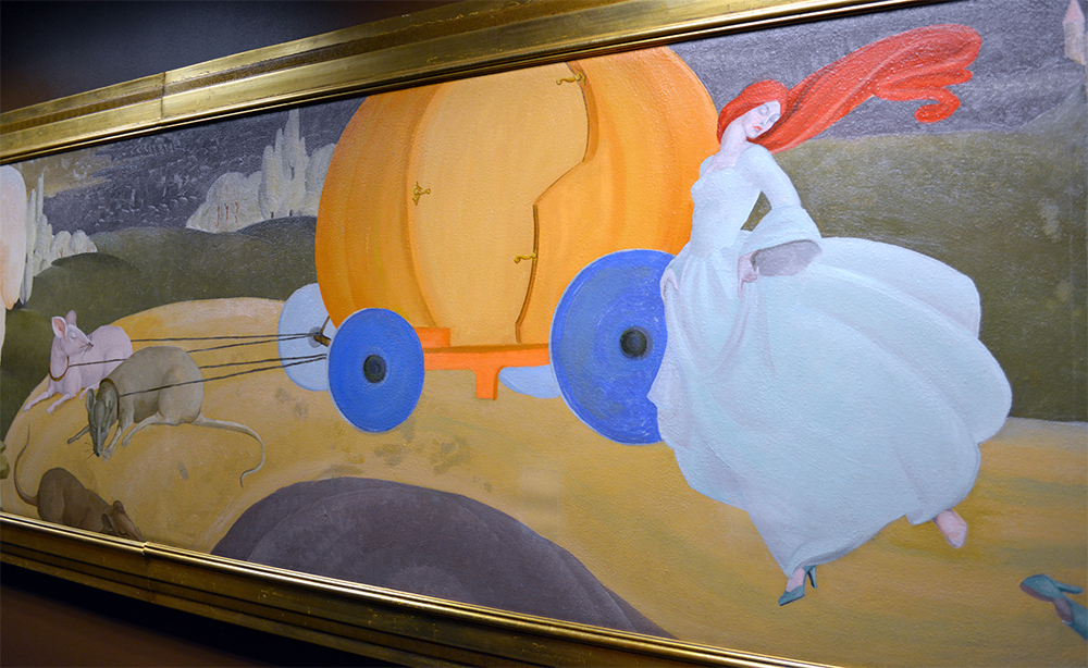 Cinderella painting pumpkin