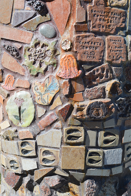 Rainbow Falls Kiosk panel image 1